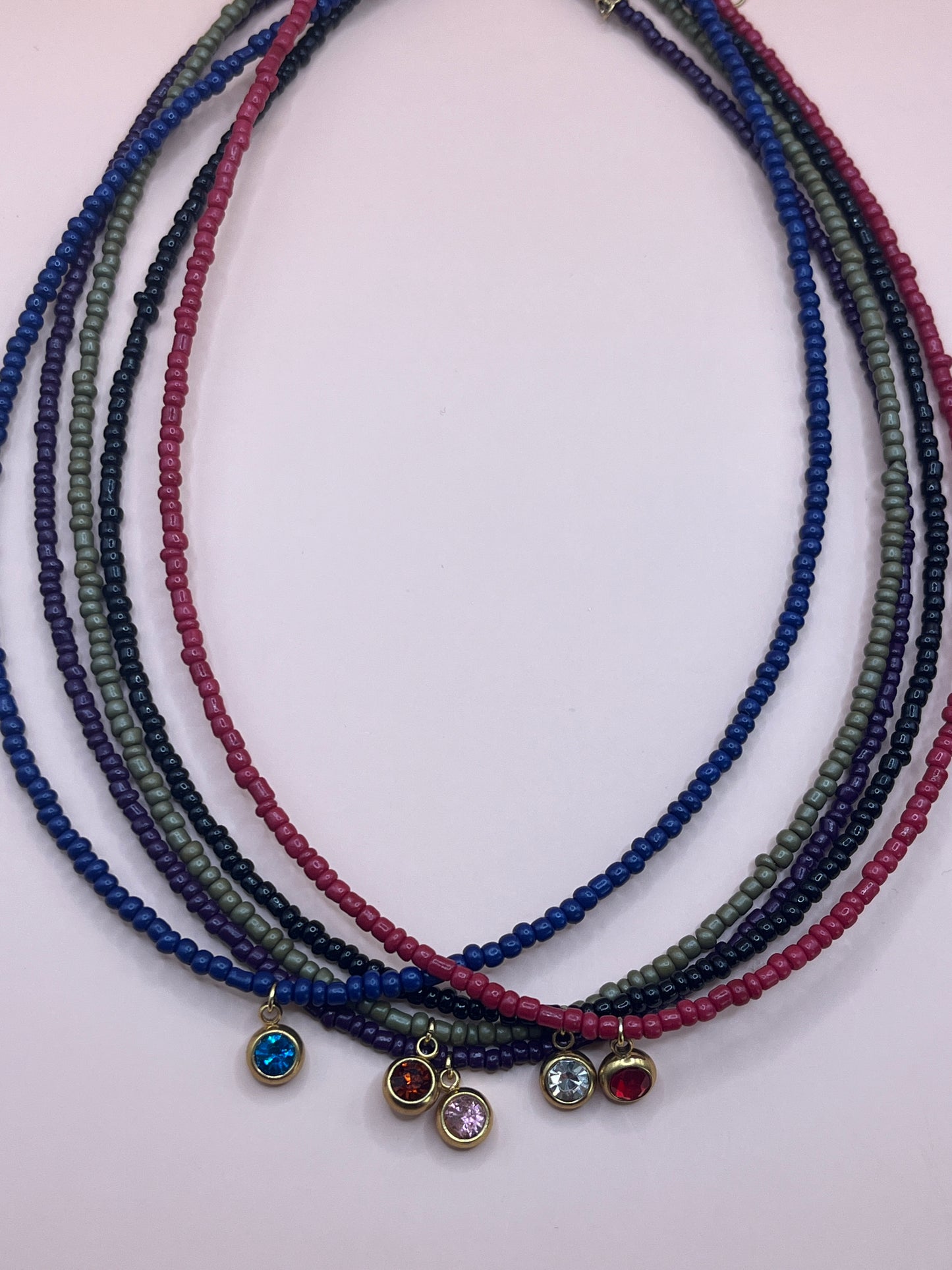 collier medaillon perles tendance