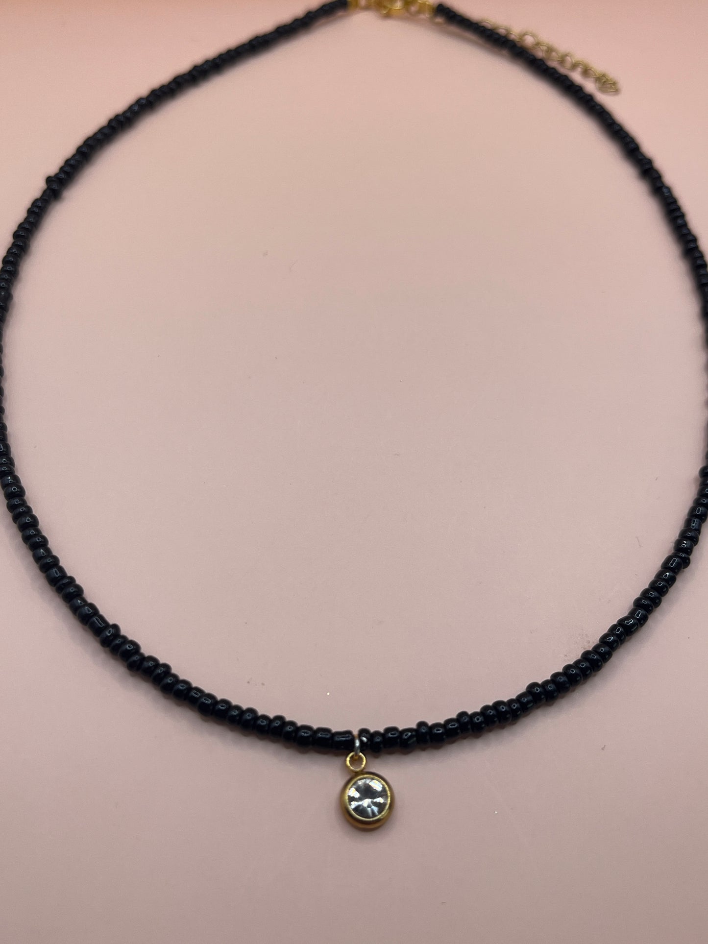 collier medaillon perles